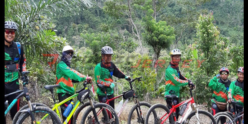 Pembuatan jersey sepeda, baju jersey sepeda custom, buat baju jersey sepeda printing, jersey custom, jersey printing murah